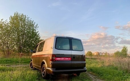 Volkswagen Transporter T5 рестайлинг, 2006 год, 1 211 000 рублей, 5 фотография