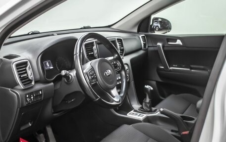 KIA Sportage IV рестайлинг, 2018 год, 2 188 600 рублей, 15 фотография