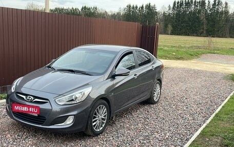 Hyundai Solaris II рестайлинг, 2013 год, 1 190 000 рублей, 2 фотография