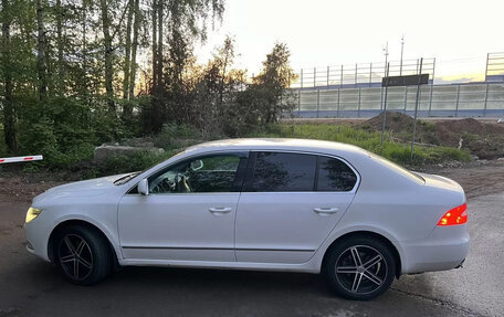 Skoda Superb III рестайлинг, 2011 год, 850 000 рублей, 7 фотография