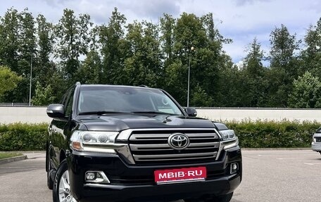 Toyota Land Cruiser 200, 2016 год, 7 550 000 рублей, 1 фотография