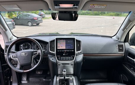 Toyota Land Cruiser 200, 2016 год, 7 550 000 рублей, 9 фотография