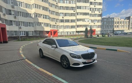 Mercedes-Benz E-Класс, 2015 год, 1 915 000 рублей, 2 фотография