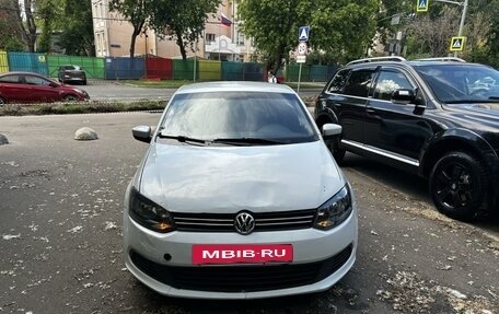 Volkswagen Polo VI (EU Market), 2011 год, 300 000 рублей, 2 фотография