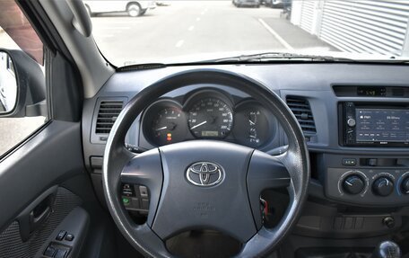 Toyota Hilux VII, 2011 год, 1 999 000 рублей, 12 фотография
