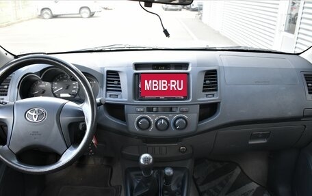 Toyota Hilux VII, 2011 год, 1 999 000 рублей, 13 фотография