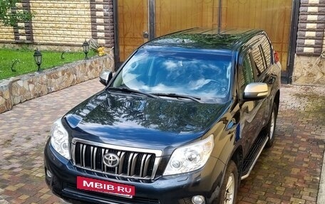 Toyota Land Cruiser Prado 150 рестайлинг 2, 2013 год, 3 550 000 рублей, 2 фотография