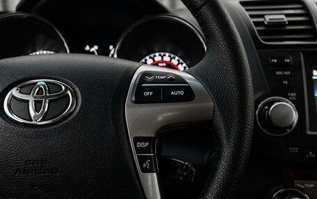 Toyota Highlander III, 2012 год, 2 299 000 рублей, 16 фотография