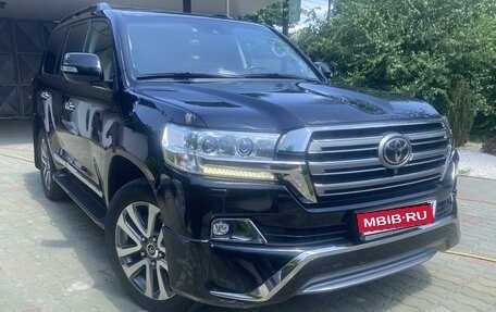 Toyota Land Cruiser 200, 2016 год, 6 000 000 рублей, 2 фотография