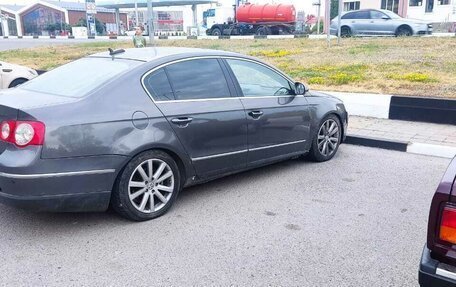 Volkswagen Passat B6, 2005 год, 389 000 рублей, 3 фотография