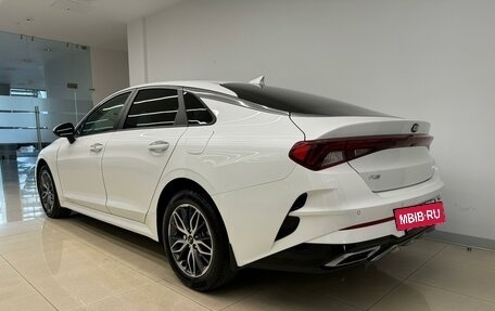 KIA K5, 2021 год, 2 400 000 рублей, 5 фотография