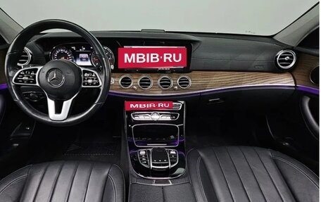 Mercedes-Benz E-Класс, 2018 год, 2 957 000 рублей, 6 фотография