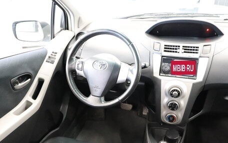 Toyota Yaris III рестайлинг, 2008 год, 790 000 рублей, 7 фотография
