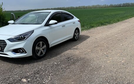 Hyundai Solaris II рестайлинг, 2019 год, 1 500 000 рублей, 1 фотография