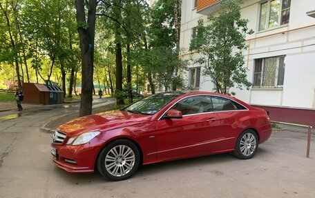 Mercedes-Benz E-Класс, 2011 год, 1 800 000 рублей, 1 фотография