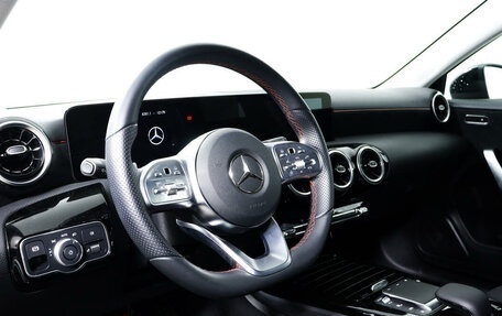 Mercedes-Benz A-Класс, 2021 год, 3 597 000 рублей, 13 фотография