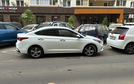 Hyundai Solaris II рестайлинг, 2019 год, 1 500 000 рублей, 4 фотография