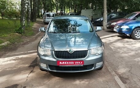 Skoda Superb III рестайлинг, 2012 год, 1 290 000 рублей, 2 фотография