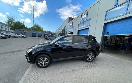 Toyota RAV4, 2017 год, 2 950 000 рублей, 6 фотография