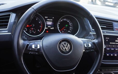Volkswagen Tiguan II, 2018 год, 2 625 000 рублей, 21 фотография