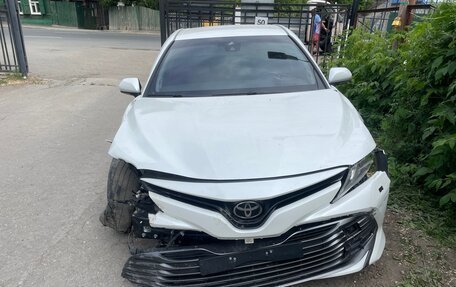 Toyota Camry, 2018 год, 2 200 000 рублей, 1 фотография