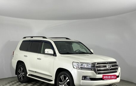 Toyota Land Cruiser 200, 2016 год, 6 195 000 рублей, 3 фотография