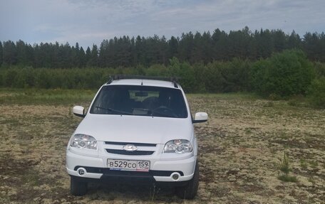 Chevrolet Niva I рестайлинг, 2013 год, 450 000 рублей, 3 фотография