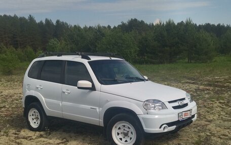 Chevrolet Niva I рестайлинг, 2013 год, 450 000 рублей, 4 фотография