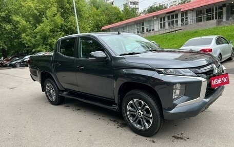 Mitsubishi L200 IV рестайлинг, 2023 год, 2 800 000 рублей, 2 фотография