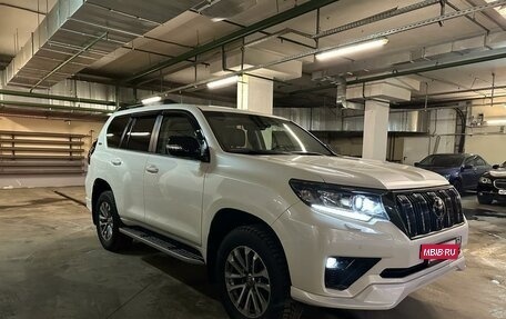 Toyota Land Cruiser Prado 150 рестайлинг 2, 2020 год, 7 600 000 рублей, 5 фотография