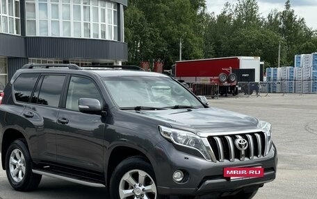 Toyota Land Cruiser Prado 150 рестайлинг 2, 2015 год, 3 749 000 рублей, 4 фотография