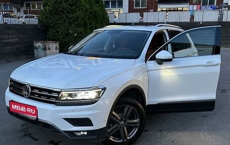 Volkswagen Tiguan II, 2017 год, 3 375 000 рублей, 1 фотография