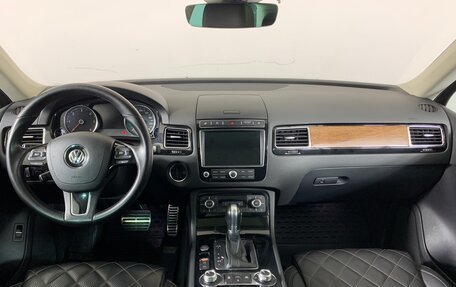 Volkswagen Touareg III, 2017 год, 3 500 000 рублей, 13 фотография