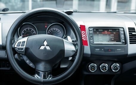 Mitsubishi Outlander III рестайлинг 3, 2011 год, 1 770 000 рублей, 15 фотография