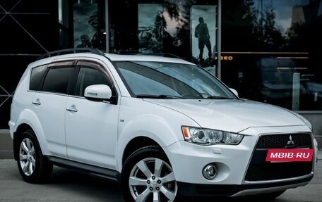 Mitsubishi Outlander III рестайлинг 3, 2011 год, 1 770 000 рублей, 8 фотография