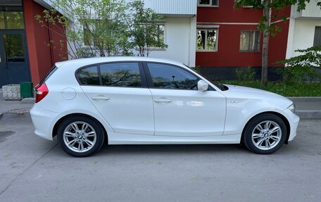 BMW 1 серия, 2010 год, 1 000 000 рублей, 4 фотография