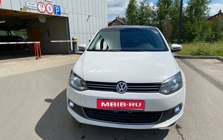 Volkswagen Polo VI (EU Market), 2012 год, 530 000 рублей, 2 фотография