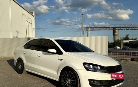 Volkswagen Polo VI (EU Market), 2019 год, 1 530 000 рублей, 2 фотография