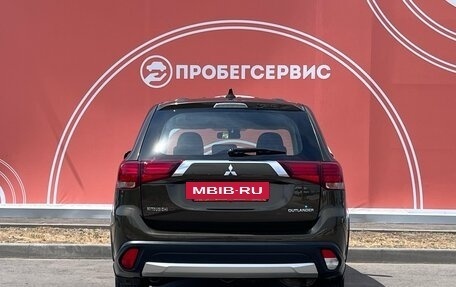 Mitsubishi Outlander III рестайлинг 3, 2018 год, 2 149 000 рублей, 6 фотография