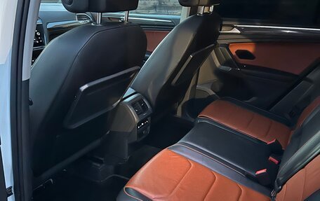 Volkswagen Tiguan II, 2017 год, 3 375 000 рублей, 14 фотография