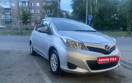 Toyota Vitz, 2013 год, 950 000 рублей, 10 фотография