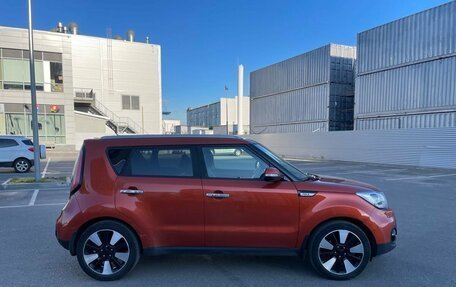 KIA Soul II рестайлинг, 2017 год, 1 521 000 рублей, 4 фотография