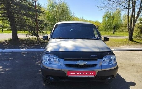 Chevrolet Niva I рестайлинг, 2012 год, 749 900 рублей, 2 фотография