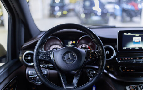 Mercedes-Benz V-Класс, 2018 год, 4 949 000 рублей, 15 фотография