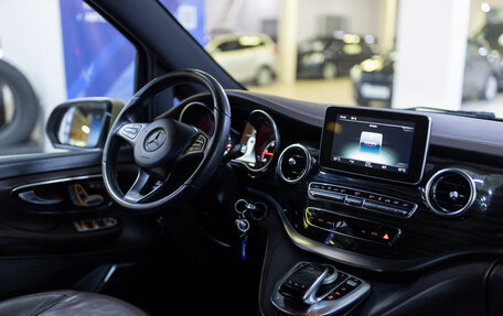 Mercedes-Benz V-Класс, 2018 год, 4 949 000 рублей, 20 фотография