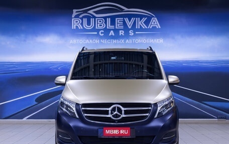 Mercedes-Benz V-Класс, 2018 год, 4 949 000 рублей, 3 фотография
