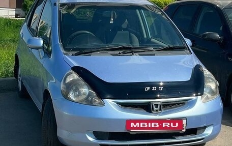 Honda Fit III, 2002 год, 450 000 рублей, 2 фотография