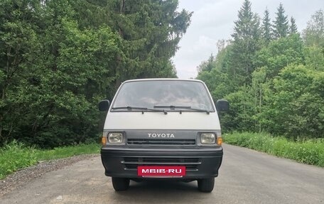 Toyota HiAce H100, 1995 год, 680 000 рублей, 6 фотография