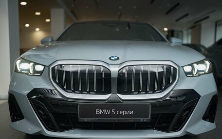 BMW 5 серия, 2023 год, 10 968 000 рублей, 2 фотография