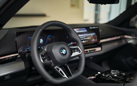 BMW 5 серия, 2023 год, 10 968 000 рублей, 32 фотография